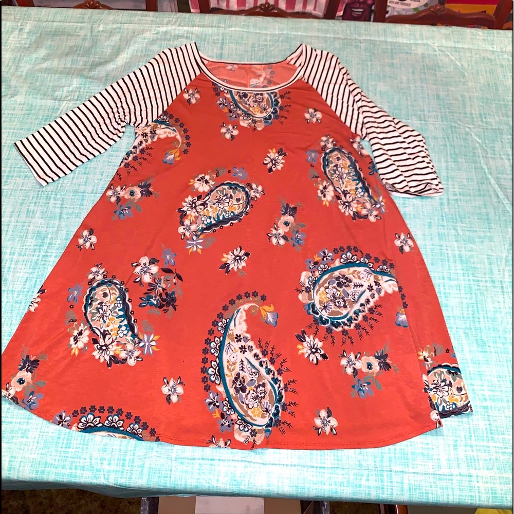 Boutique blouse. 2x to 3x. Stripes and Floral.